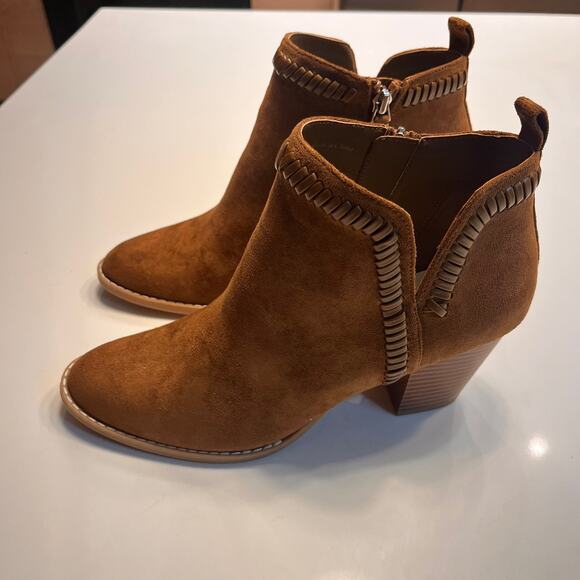 NEW Dolce Vita Jace Dune Suede Zipper Ankle Bootie Size 8.5 - Picture 2 of 6